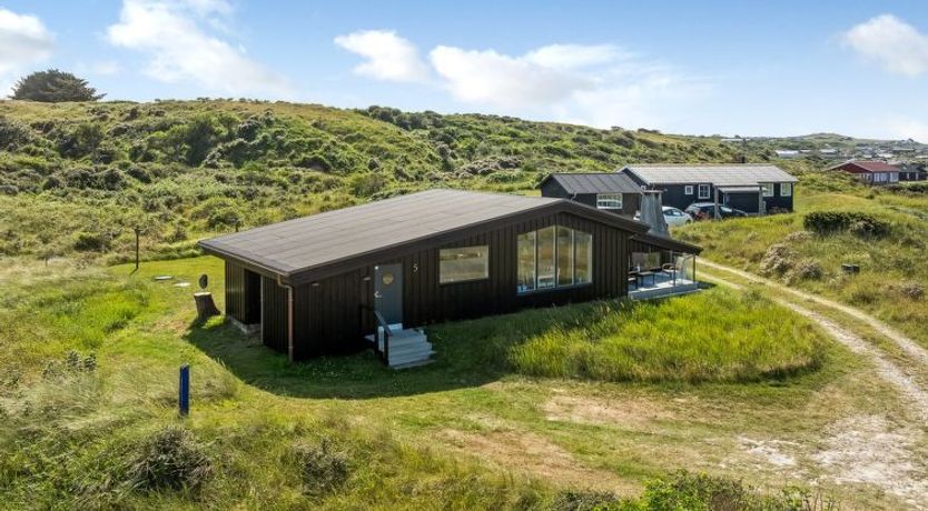 Photo of "Senija" - 334m from the sea