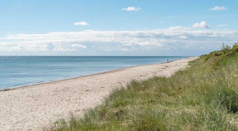 Photo of "Myrra" - 10m from the sea