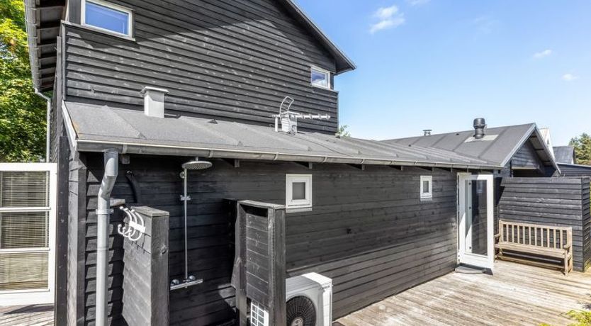 Photo of "Anouk" - 500m from the sea