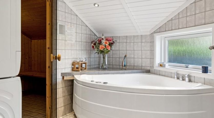 Photo of "Juke" - 425m from the sea