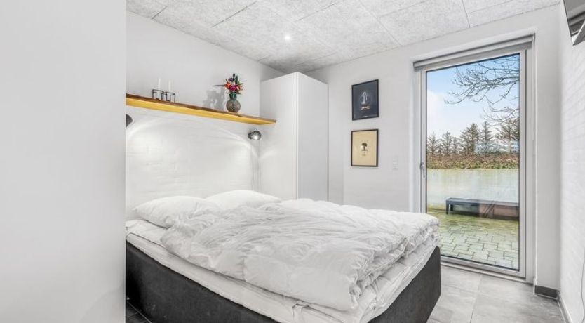 Photo of "Elisabetha" - 100m from the sea