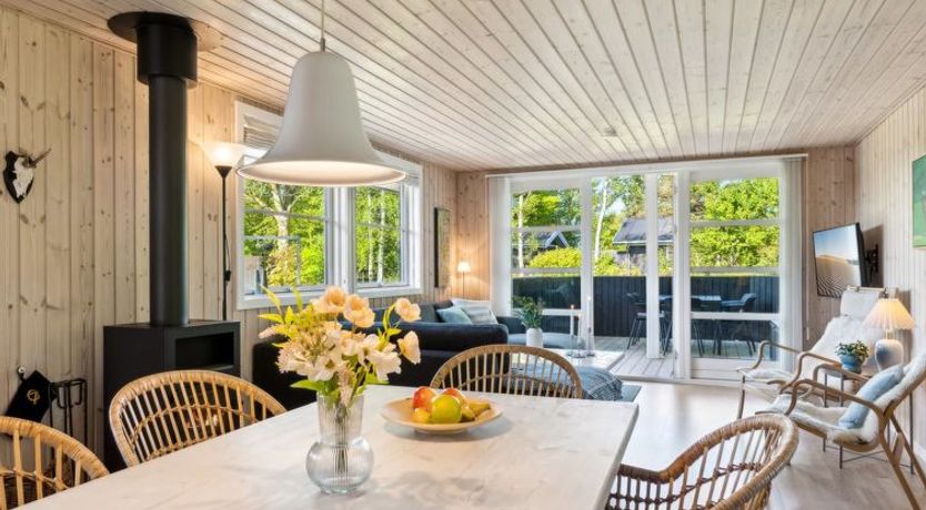 Photo of "Melvin" - 700m from the sea