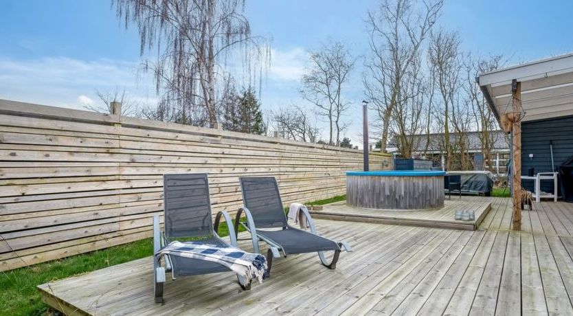 Photo of "Holte" - 750m from the sea