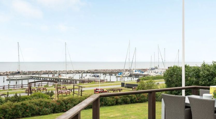 Photo of "Stefanie" - 10m from the sea