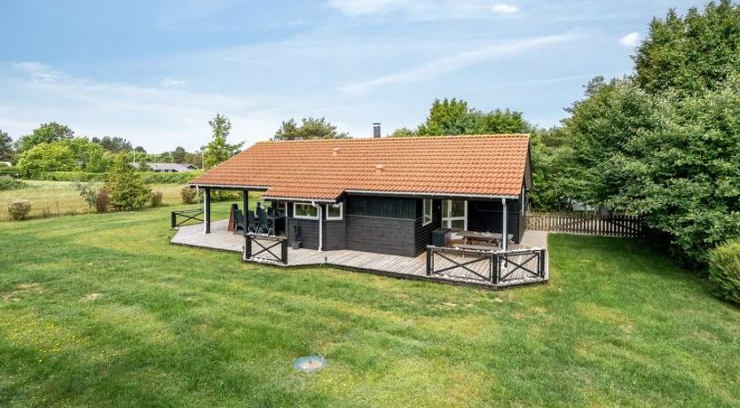 Photo of "Allie" - 150m from the sea