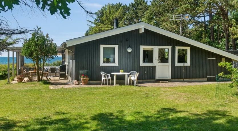 Photo of "Marius" - 30m from the sea