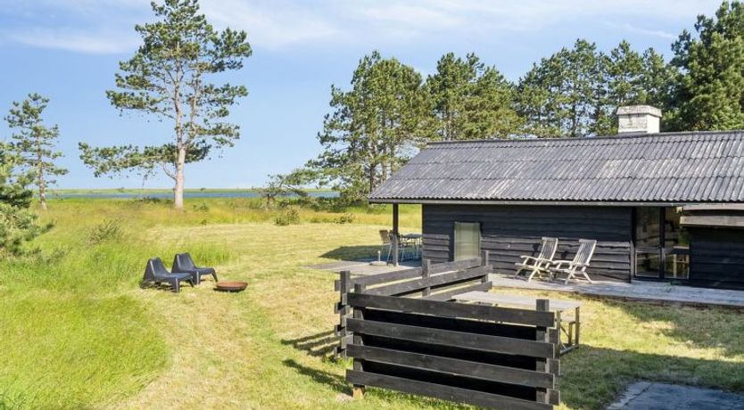 Photo of "Felis" - 575m from the sea