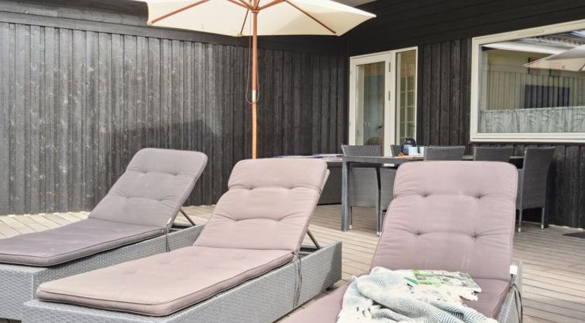 Photo of "Edo" - 575m from the sea