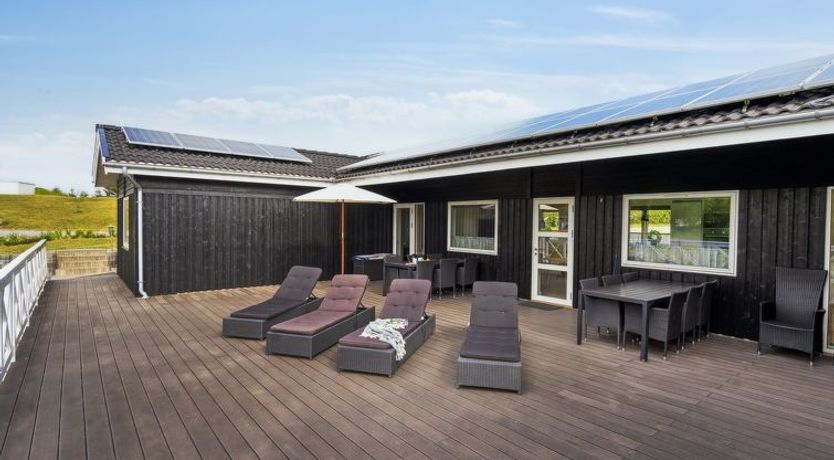 Photo of "Edo" - 575m from the sea