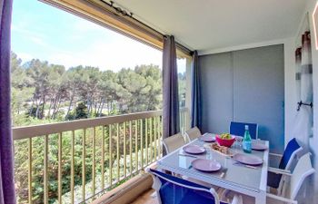 Les Oliviers Holiday Home