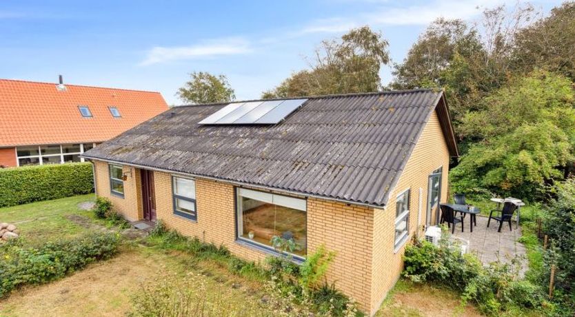 Photo of "Magh" - 9.8km from the sea