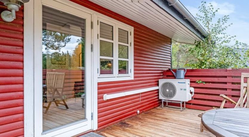 Photo of "Borghild" - 500m from the sea