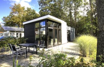 Cube La Mer Holiday Home