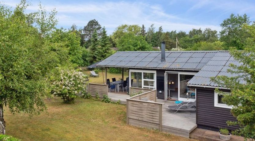 Photo of "Holmwith" - 200m from the sea