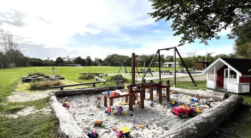 Photo of "Myra" - 425m from the sea