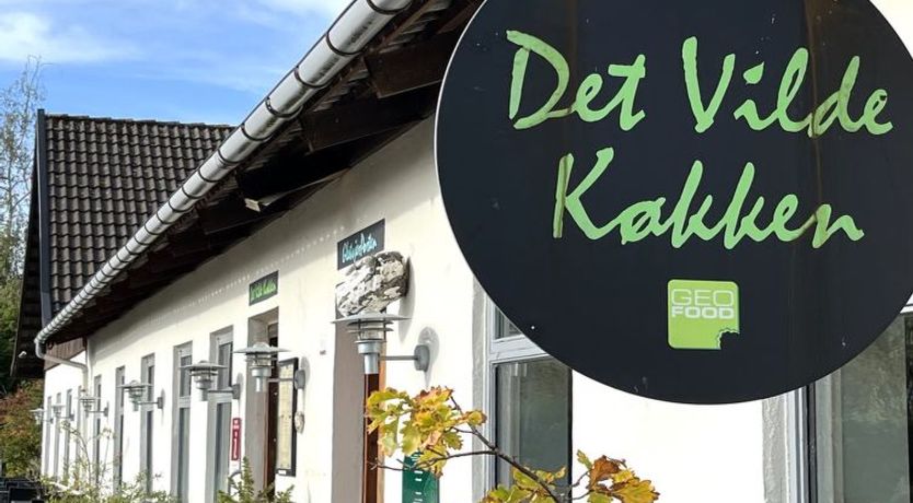 Photo of "Myra" - 425m from the sea