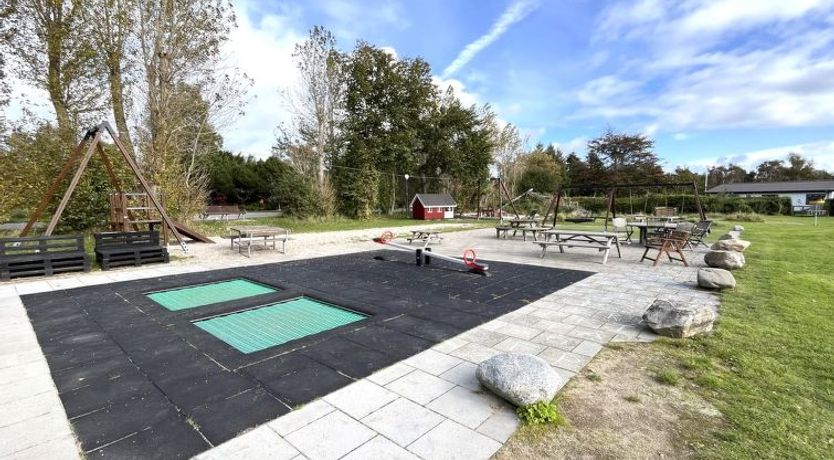 Photo of "Myra" - 425m from the sea