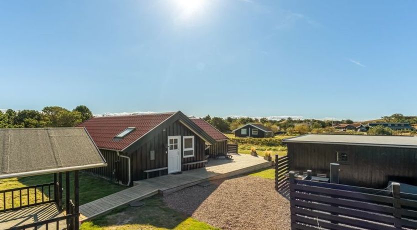 Photo of "Skyler" - 1km from the sea