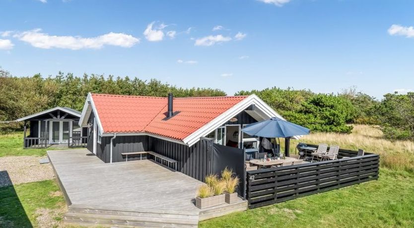 Photo of "Skyler" - 1km from the sea
