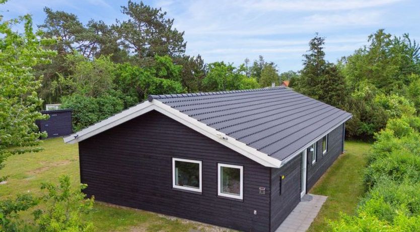 Photo of "Dorreth" - 3.2km from the sea