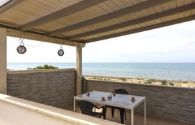 Photo of romes-beach-house