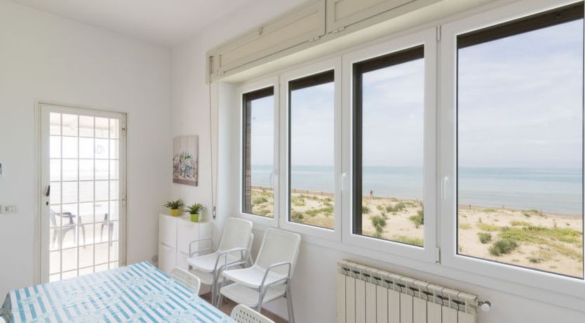 Photo of Rome's Beach House 1