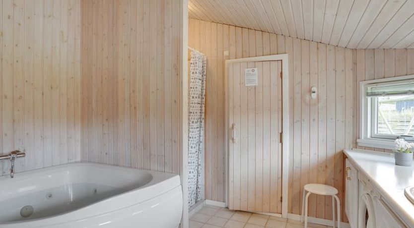 Photo of "Justiina" - 800m from the sea