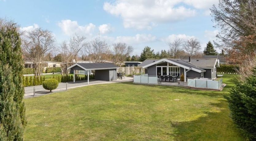 Photo of "Justiina" - 800m from the sea