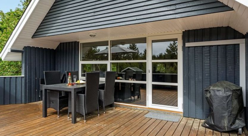 Photo of "Emmi" - 2.5km from the sea