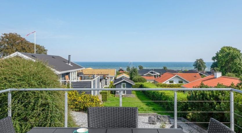 Photo of "Ebbeline" - 150m from the sea