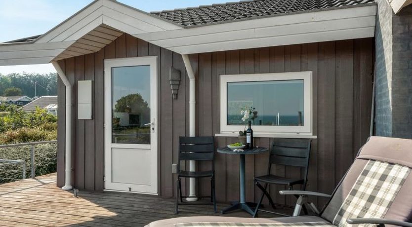 Photo of "Ebbeline" - 150m from the sea