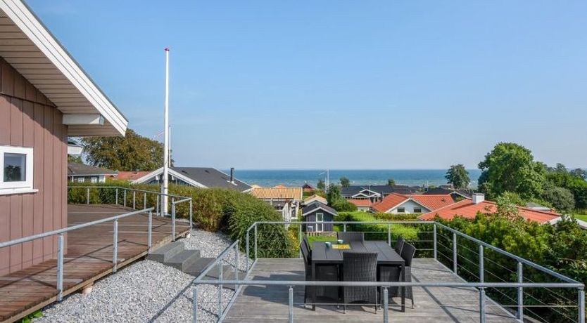 Photo of "Ebbeline" - 150m from the sea