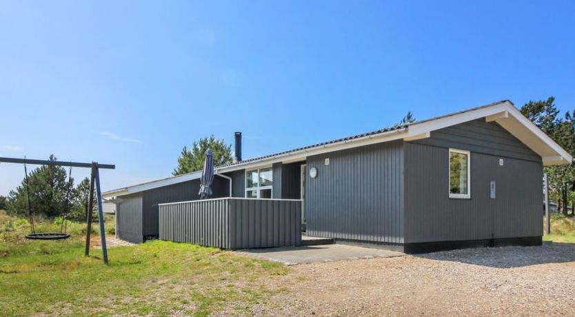 Photo of "Nadia" - 1.7km from the sea