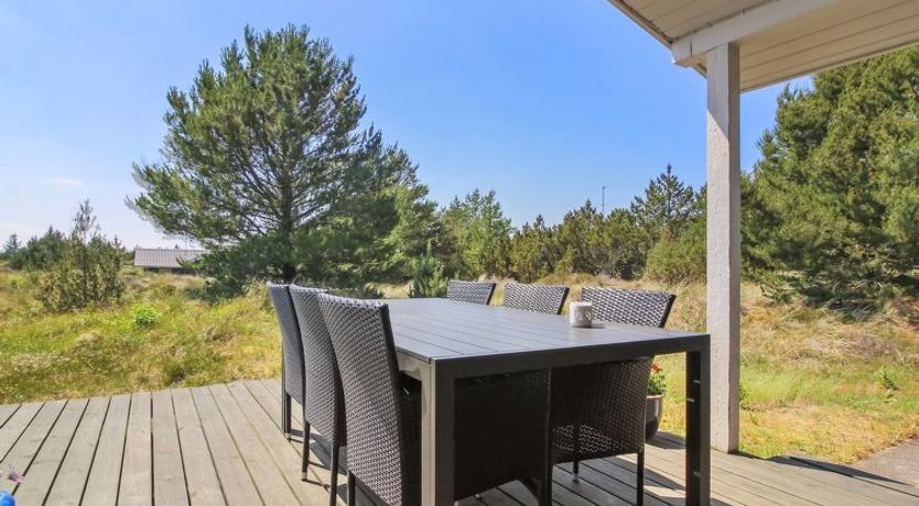 Photo of "Nadia" - 1.7km from the sea