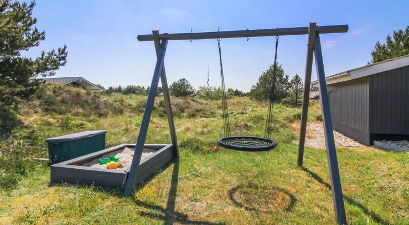 Photo of "Nadia" - 1.7km from the sea