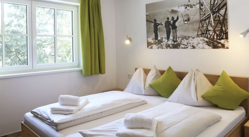 Photo of Superior #211 für bis zu 6 Personen Apartment 24