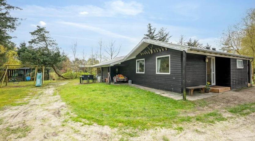 Photo of "Dagino" - 500m from the sea