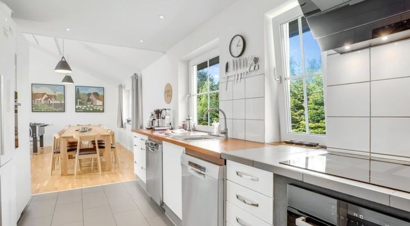 Photo of "Ronia" - 900m from the sea