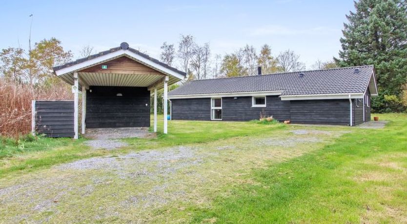 Photo of "Aviaja" - 12km from the sea