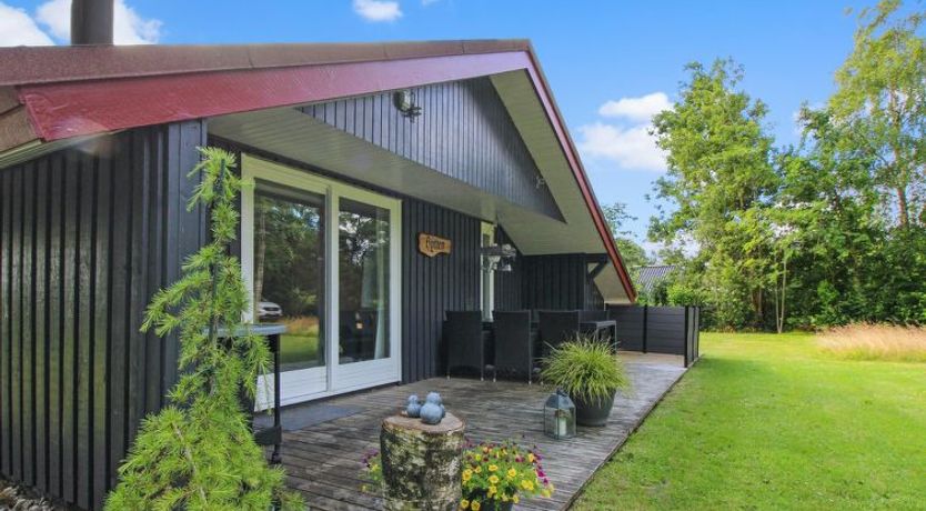 Photo of "Annaline" - 10km from the sea