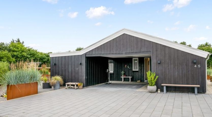 Photo of "Noreen" - 1.4km to the fjord