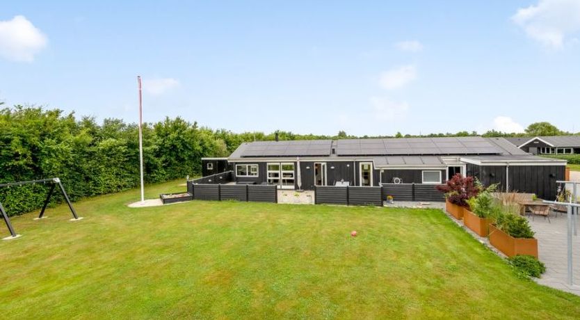 Photo of "Noreen" - 1.4km to the fjord