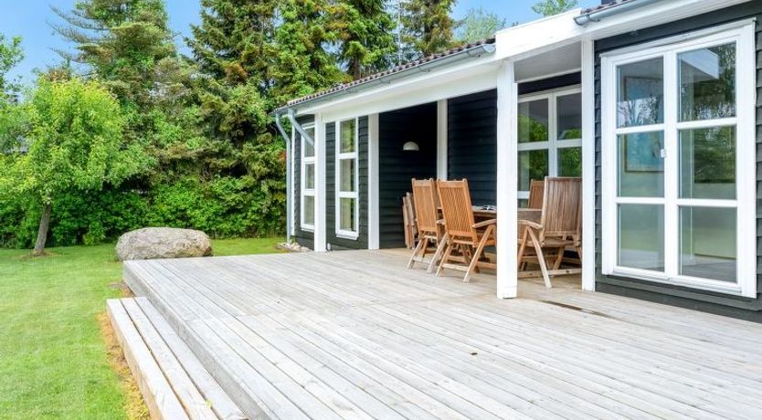 Photo of "Mira" - 500m from the sea