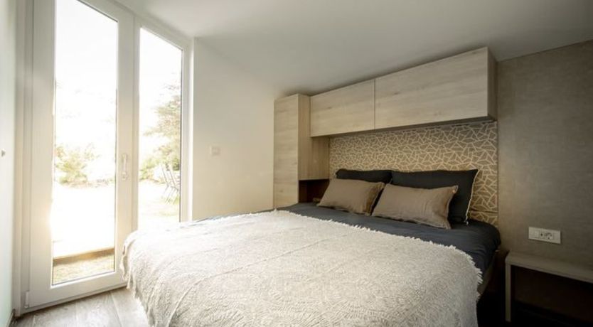 Photo of Cosy Unique 6 Holiday Home 9