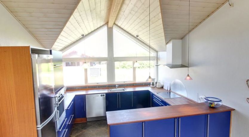 Photo of "Thrugils" - 800m from the sea