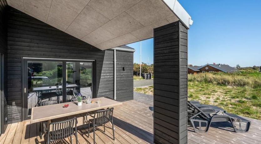 Photo of "Chenoa" - 350m from the sea