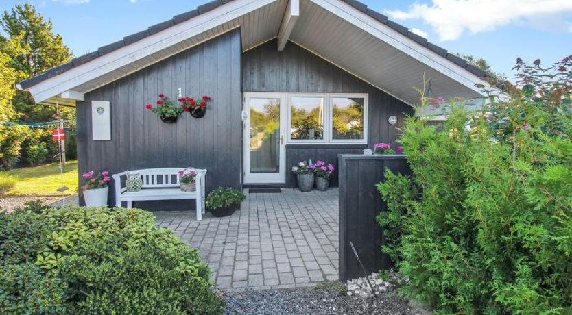 Photo of "Maureen" - 10.5km from the sea