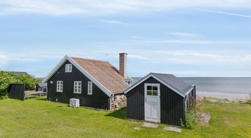 Photo of "Ofrath" - 5m from the sea