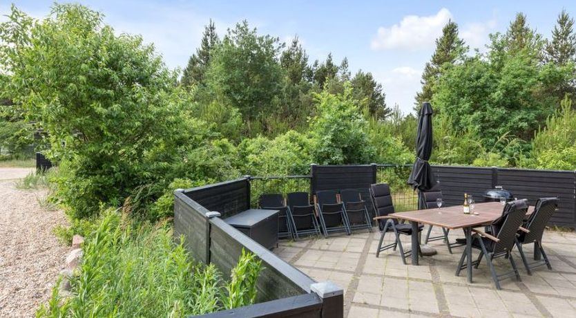 Photo of "Hunno" - 3km from the sea