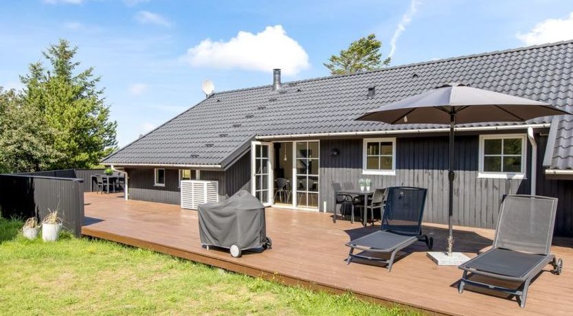 Photo of "Joseline" - 1.8km from the sea